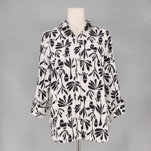 CHICO'S No Iron Stretch Pottery Shirt Black/White Print Size 1 (US 8) - Picture 2 of 7